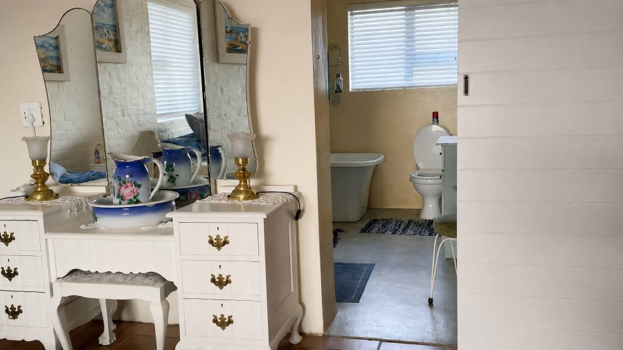 6 Bedroom Property for Sale in Stilbaai Wes Western Cape